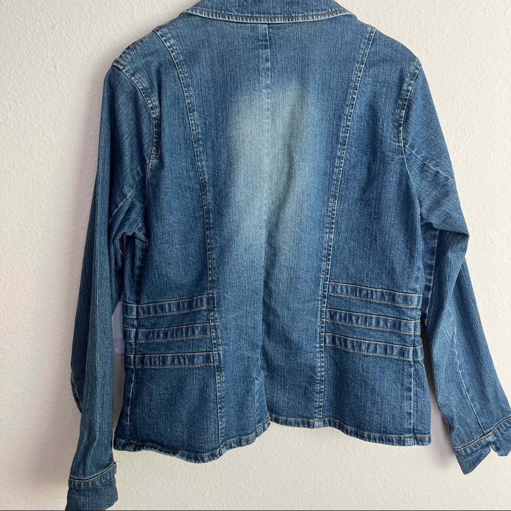 Coldwater Creek Denim Jacket , Size Large. Button Front Jacket. Great Condition. - Picture 3 of 8